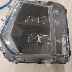 2022-2024 HYUNDAI SANTA CRUZ HEADLIGHT OEM Left  Side 