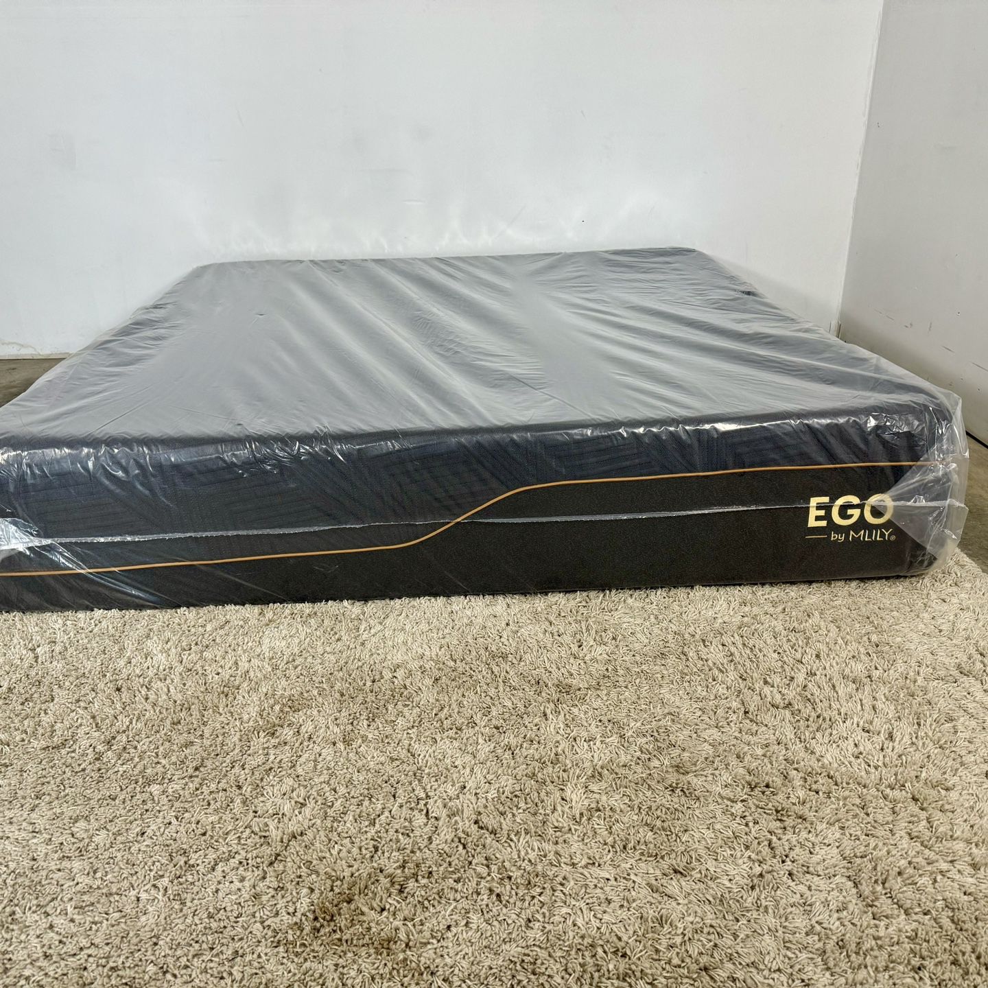 King Memory Foam Firm Mattress (Delivery Is Available)
