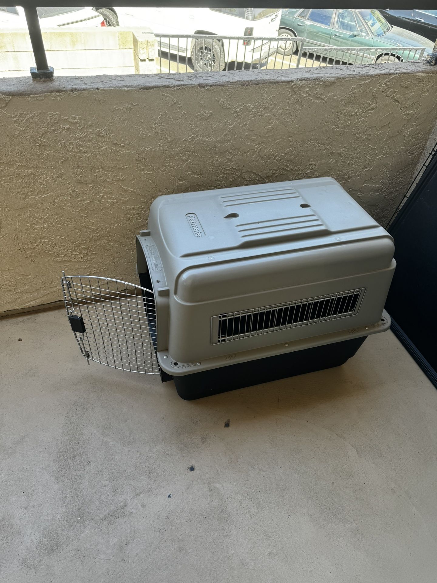 Petmate Ultra Vari Dog Kennel