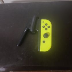 Joy Con And Charging Grip