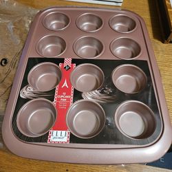 Elle Gourmet 12 Cupcake Pan New 