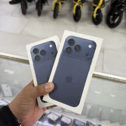 iPhone 17 Pro Unlocked 256GB! Finance For $50 Down Payment!!