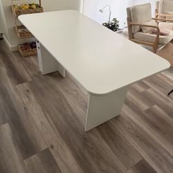 White Dining Table Seats 4 In Good Condition (Send Offers)