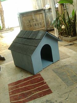 Medium size wood dog house