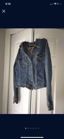 Jean jacket H&M size 8.  Button up.  Two pockets at the top  Pick up in east haven
