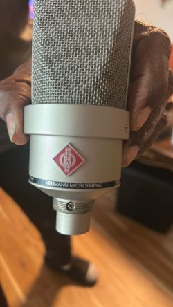Professional Newman Microphone & Shock Mount