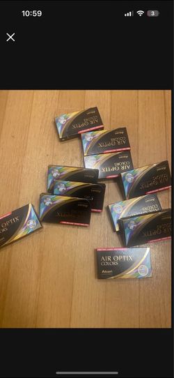 Air Optix color contacts