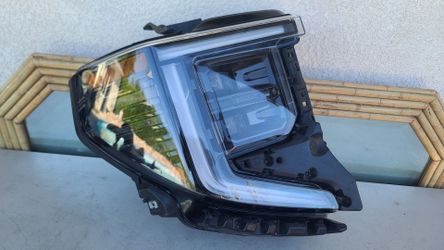 2022 - 2026 GMC SIERRA GMC1500 RIGHT HEADLIGHT LED AT4 PRO SLE PASSENGER SIDE GENUINE USED OEM NICE. A2