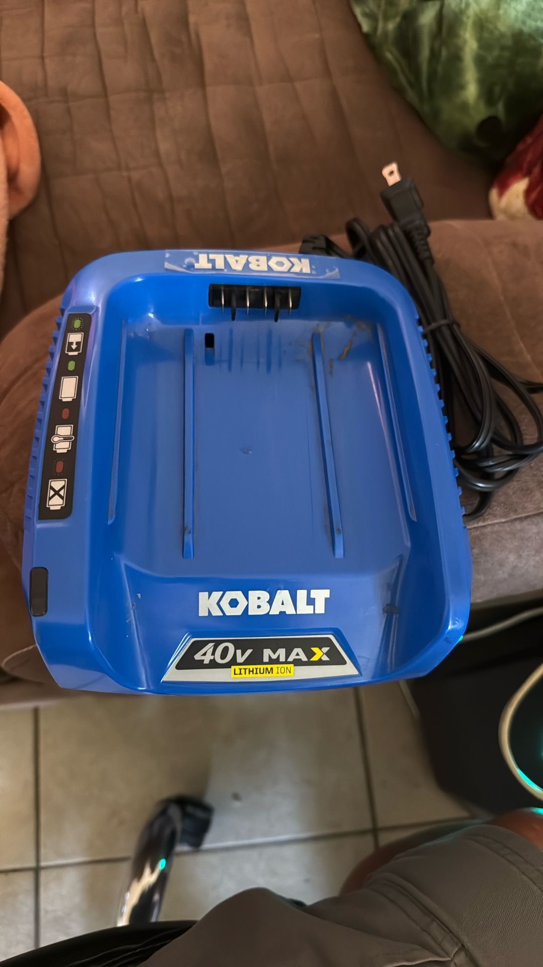 Cobalt 40v Battery Chárger For Sale $40 Hesperia