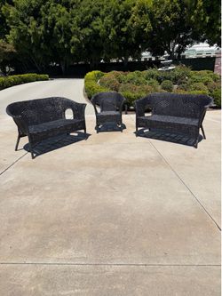 Three piece wicker furniture