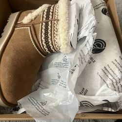 W Classic Mini Antherson Uggs Size 7