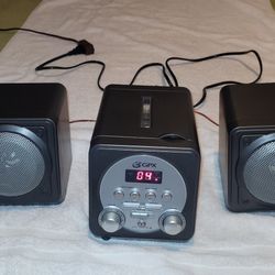 GPX STEREO AND CD PLAYER