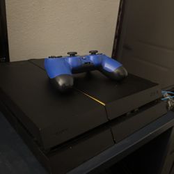 PS4 Slim *DM FOR INFO AND READ DESCRIPTION*