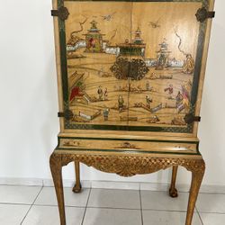 Vintage Chinoiserie cabinet 