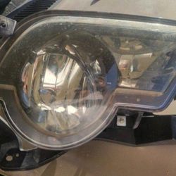 2002 Chevy  Avalanche  Right Passenger  Fog Light In Good Condition