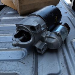 Refurbished Starter W/ Solenoid 