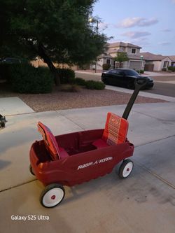 Radio flyer wagon