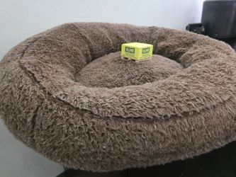 RENUE Luxury Plush Donut Pet Bed 24"-28" Brown
