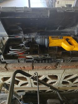 Dewalt SAWZALL w/ Case