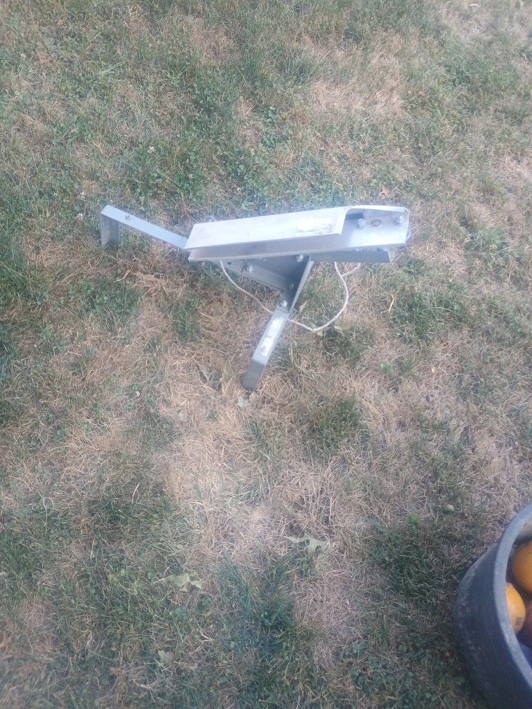 Clay Bird Thrower