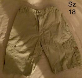 Boys khaki size 18 shorts