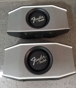 Fender X teufel rockster go 2 Bluetooth speaker like new