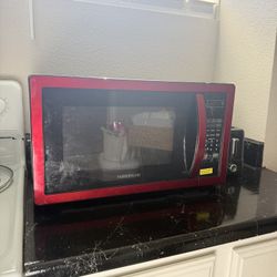 Microwave And Toaster 