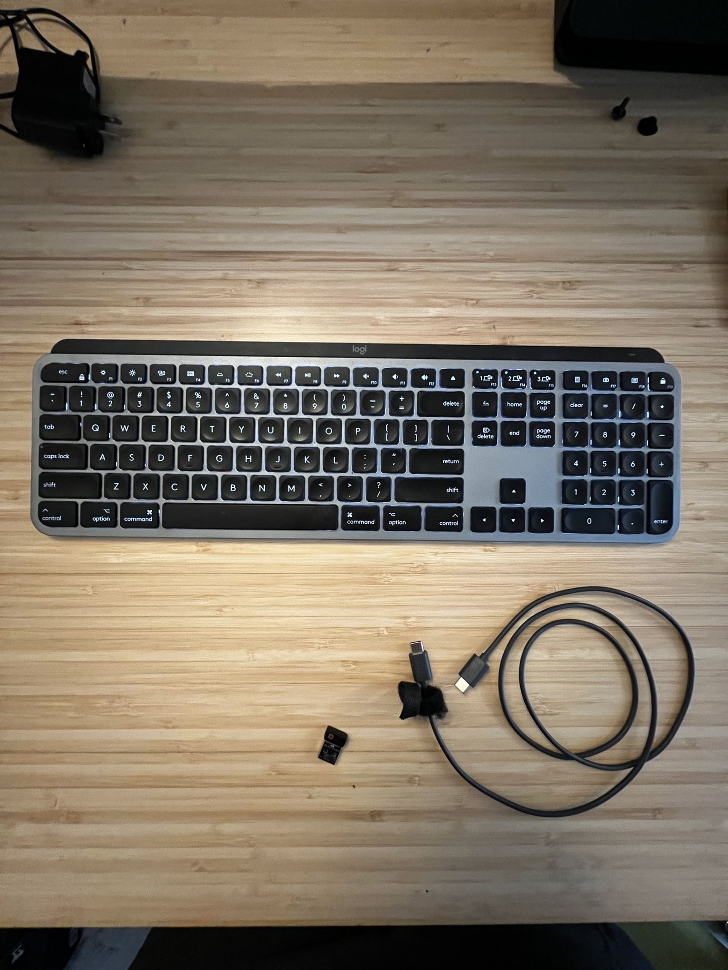 Logitech MX Keys - Wireless Bluetooth Keyboard Silver