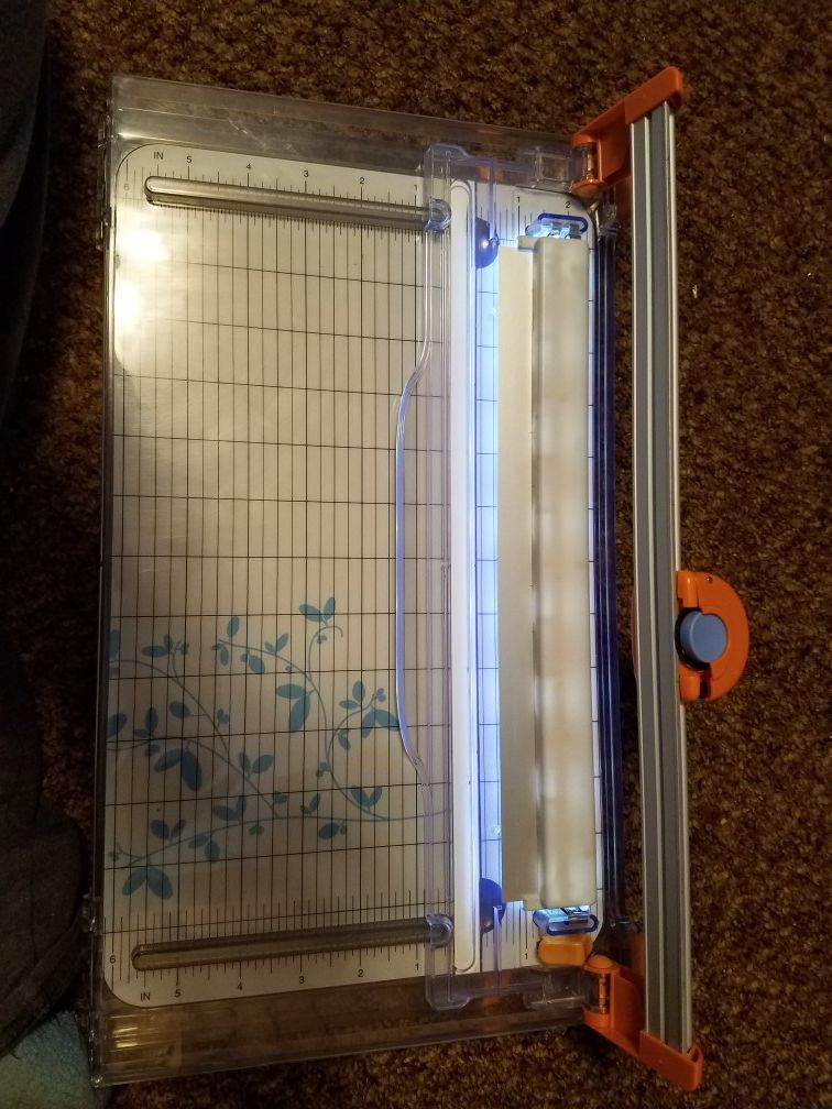 Fiskars SureCut LED folding rotary paper trimmer