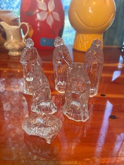 Clear Glass Nativity Scene Figurine Set