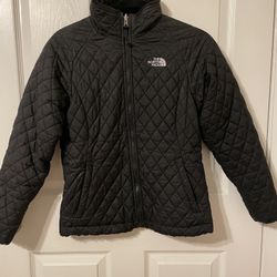 Girls The North Face Reversible Jacket Size Large 14/16 also fits as Womens size XS
