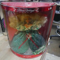 Barbie - 1995 Happy Holidays Special Edition Doll (14123) Collector's Item