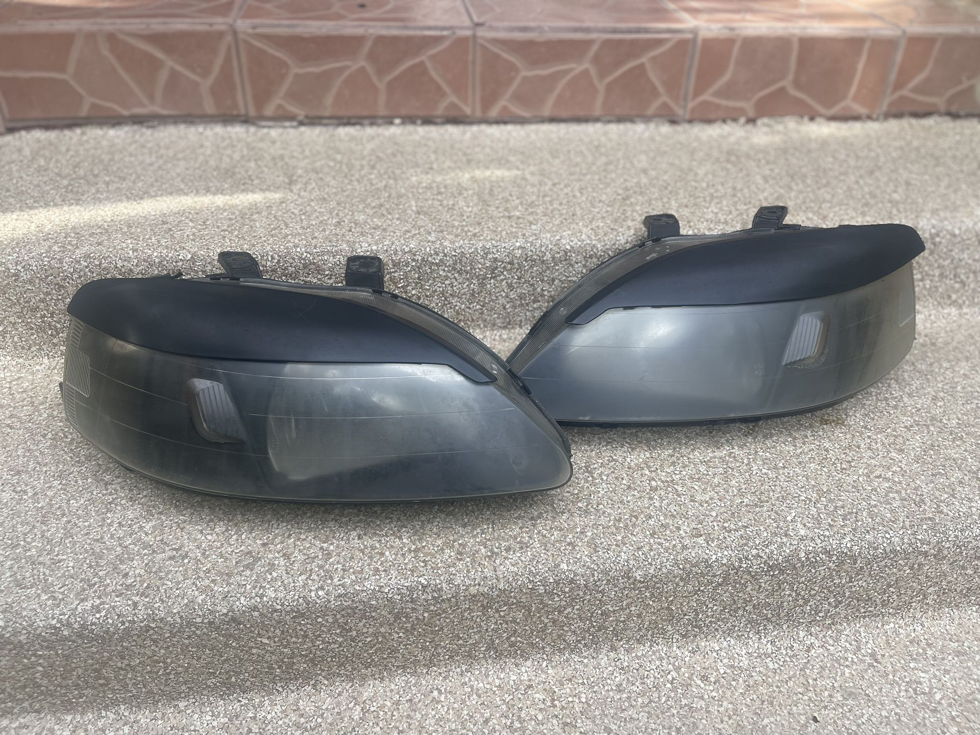 99-2000 Honda Civic Headlights 