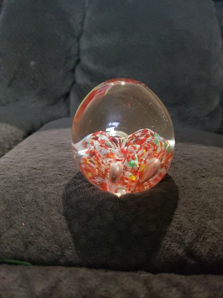 VINTAGE NORLEANS JAPAN PAPERWEIGHT