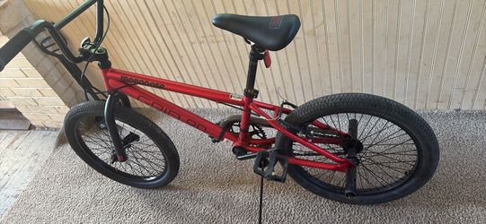 BMX black/red mongoose grind 90