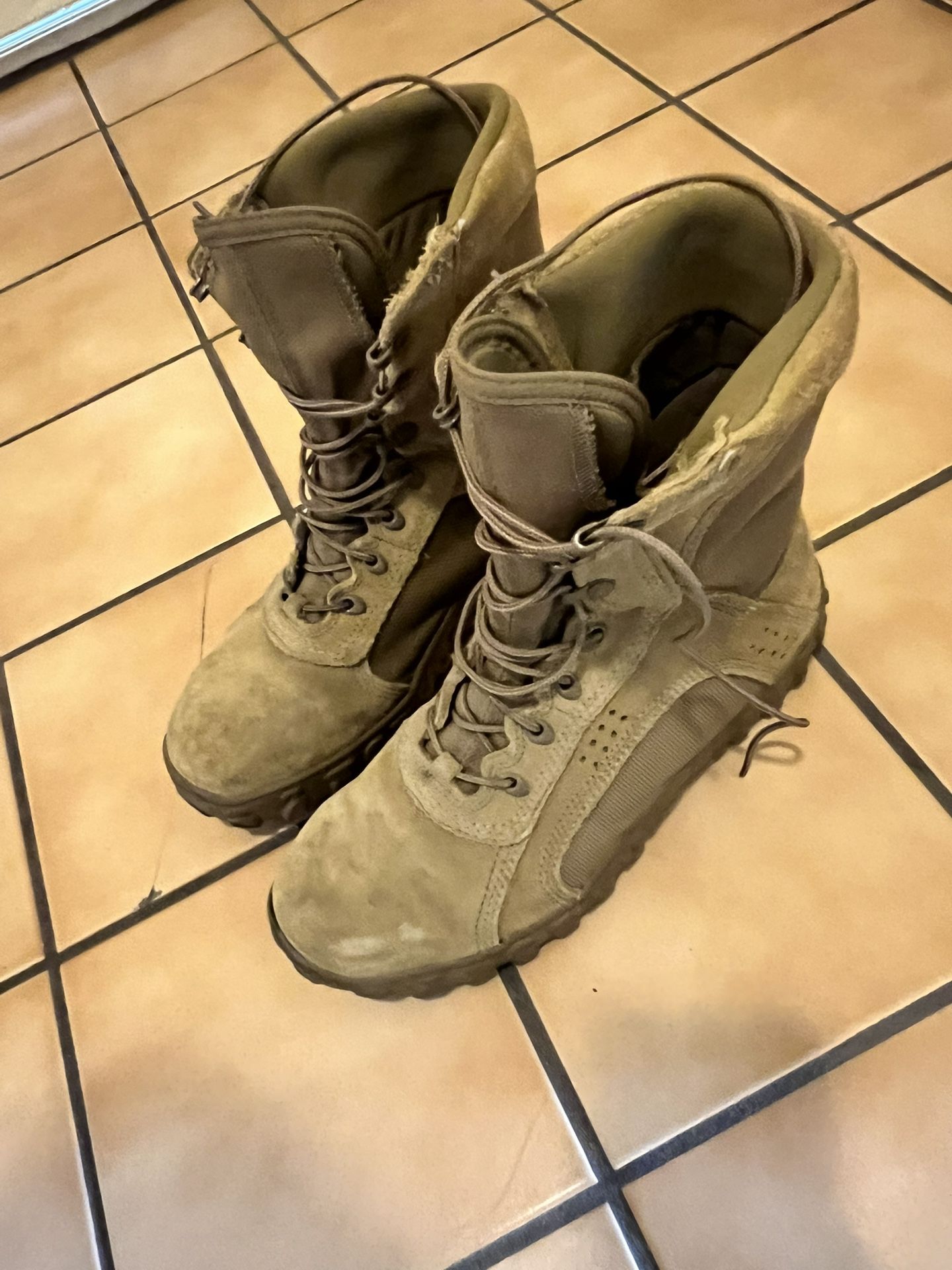Rocky’s military Tan Boots 