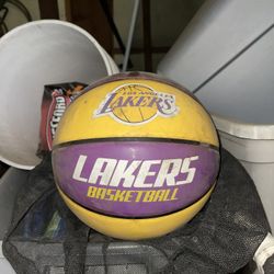 Los Angeles Lakers NBA Basketball (Used) 