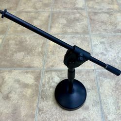 Rockville Bass, Amplifier Mic Stand, Model RDMS 70. $25.00