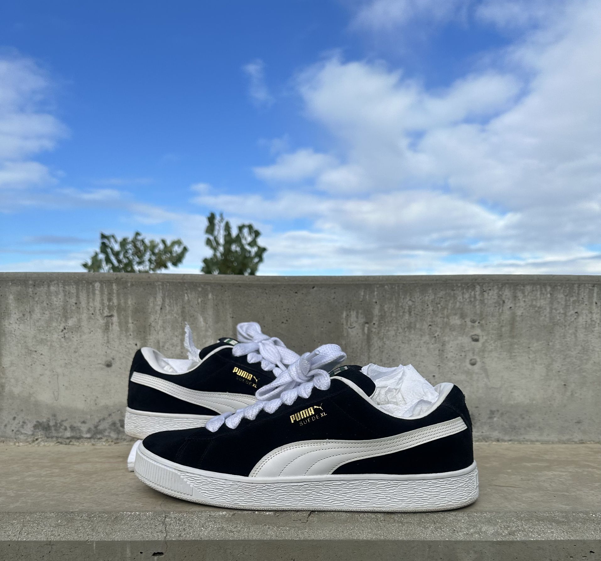 Pumas Classic Suede Black/white Size 13 🔥🥷