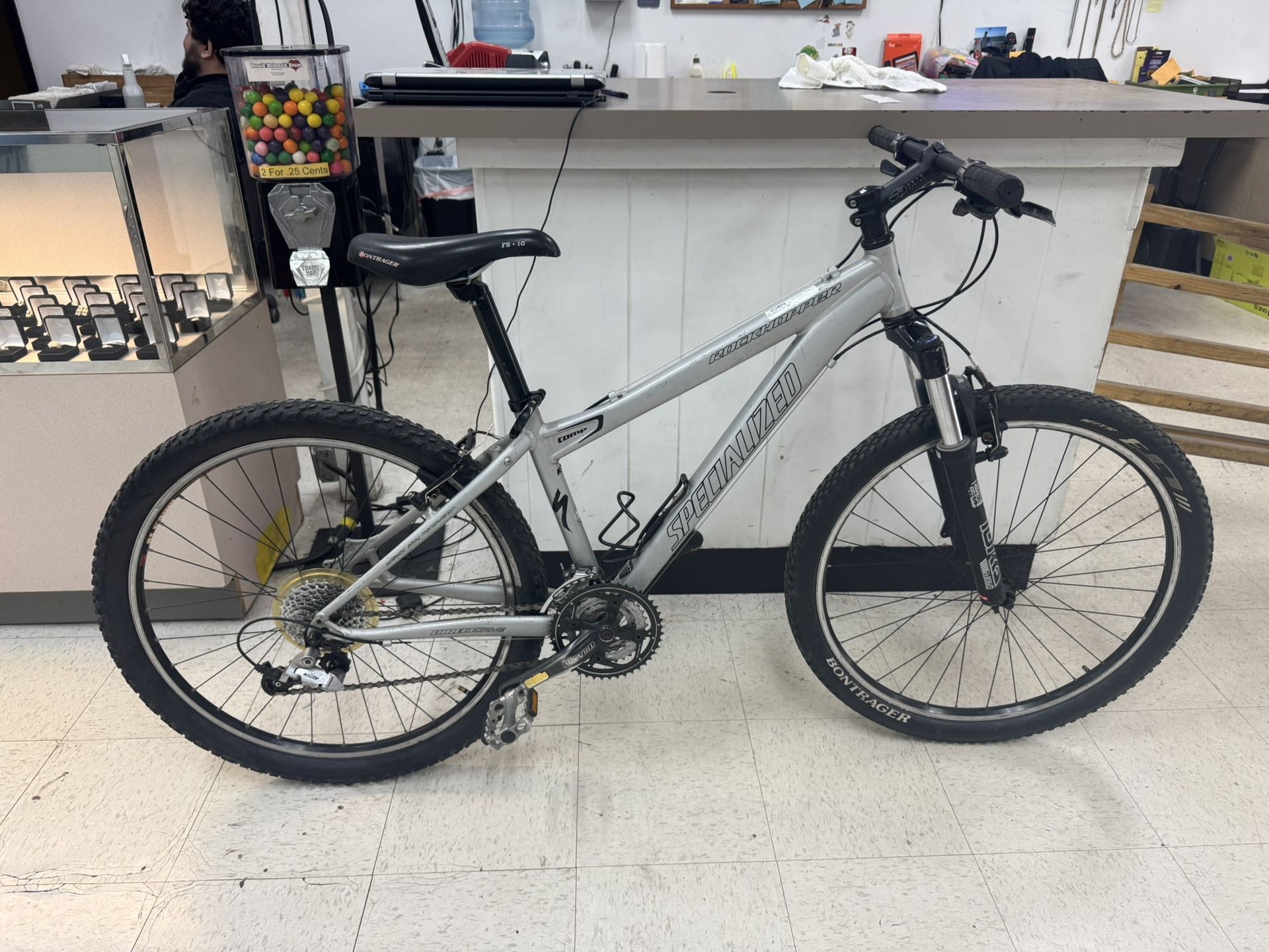 Specialized ROCKHOPPER 26” Men’s Bike (Gray)