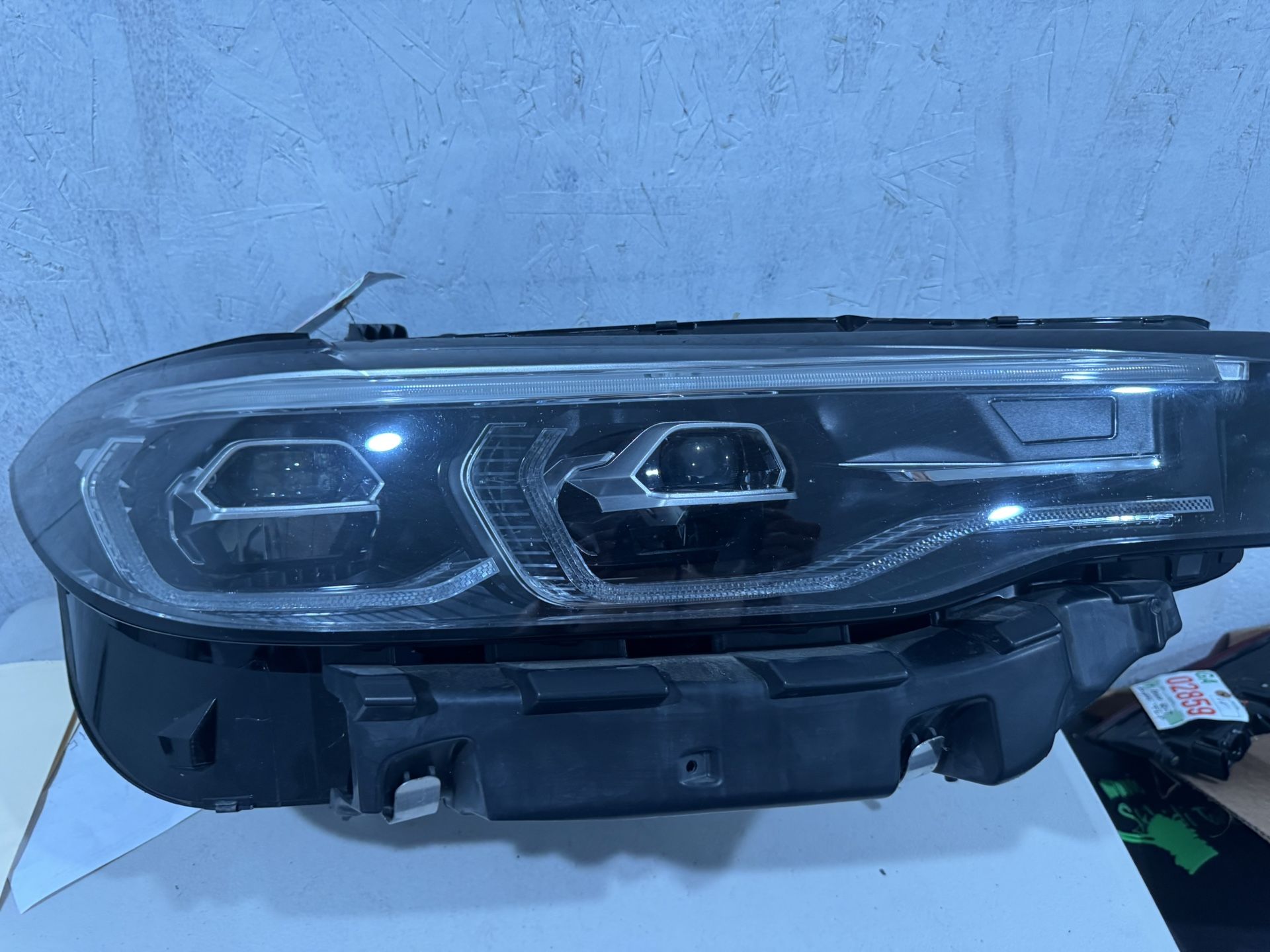 2022 Bmw X7 Right Headlight 