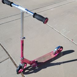 Razor A5 Lux Kick Scooter