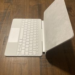 Magic Keyboard For iPad Air (11 Inch) White