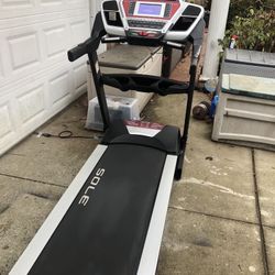 5 Top of The Line Quality Treadmills 