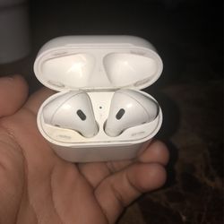 AirPods