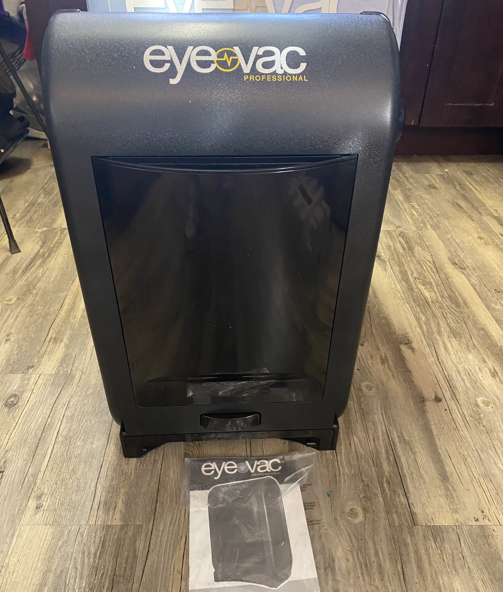 Eye Vac Profressional Touchless Vacuum
