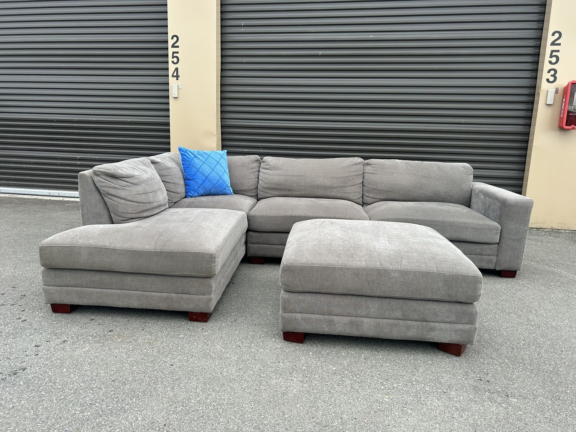 Sectional Couch 