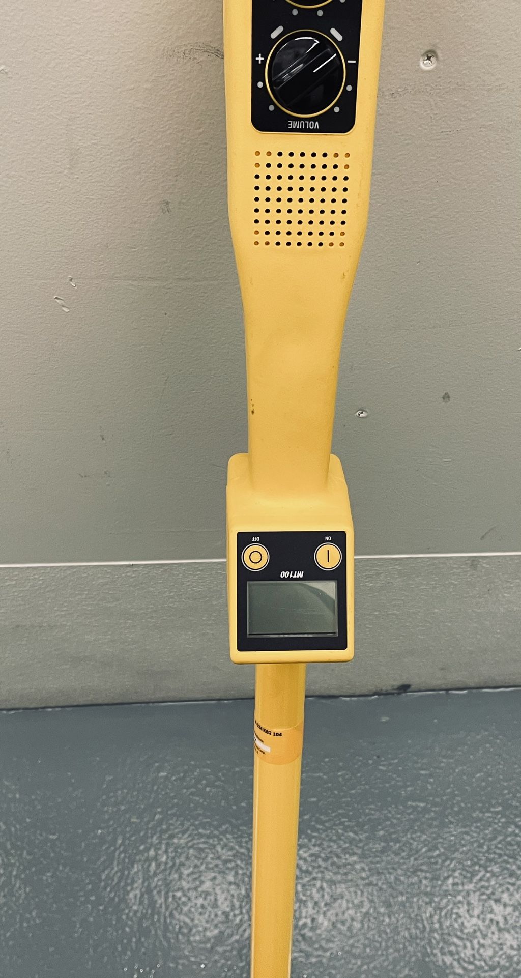 Magna-Trak MT100 Magnetic Locator