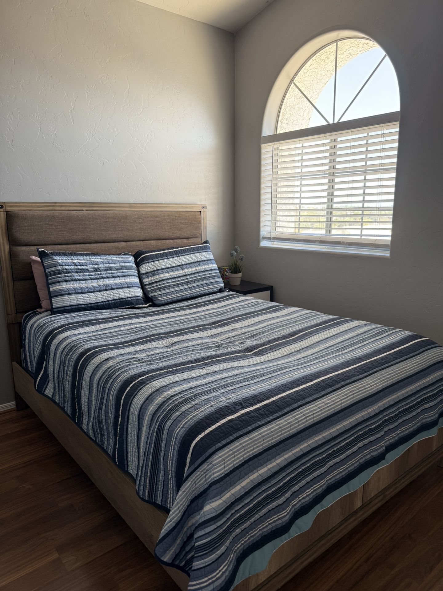 Queen Bed Frame With Box Spring 