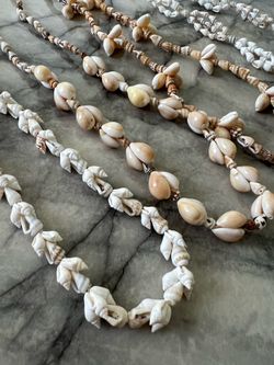 4 Hawaiian Shell Necklaces 🐚
